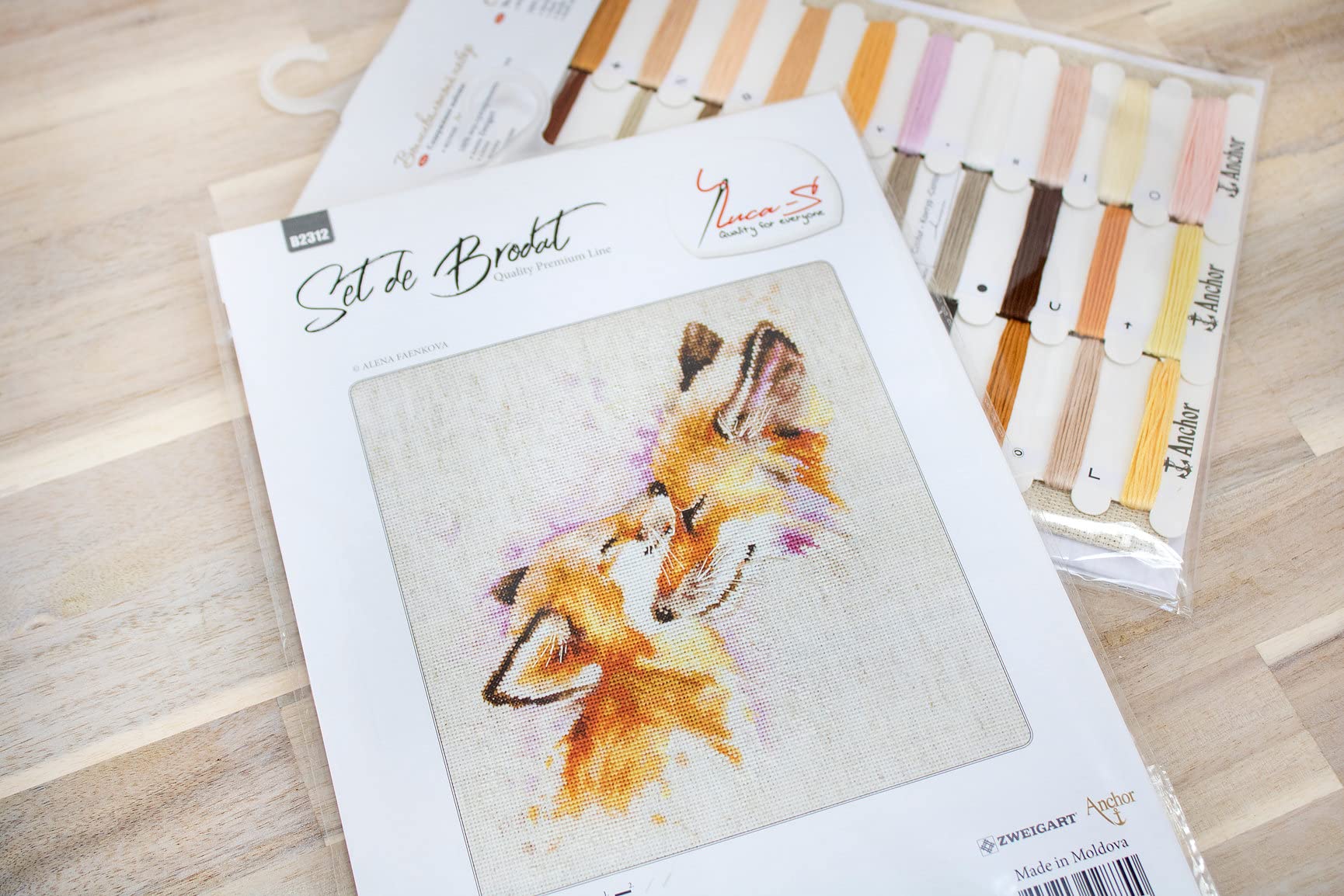 Cross Stitch Kit Luca-S - Foxes B2312 - Image 3