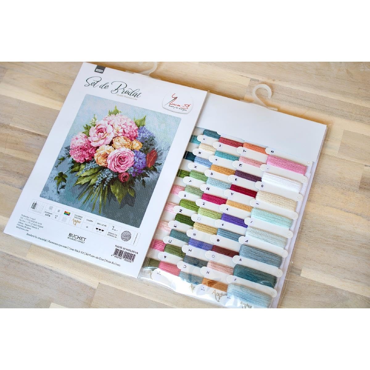 Luca-S Counted Cross Stitch Kit 33.5 x 37 cm - Image 2