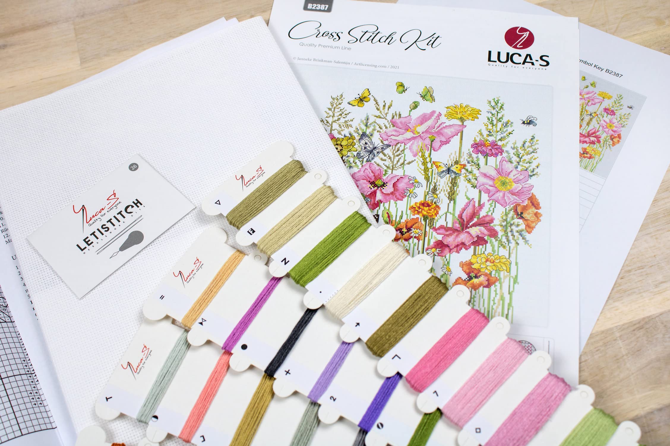 Luca-S Cross Stitch Kit August Bouquet - Image 3