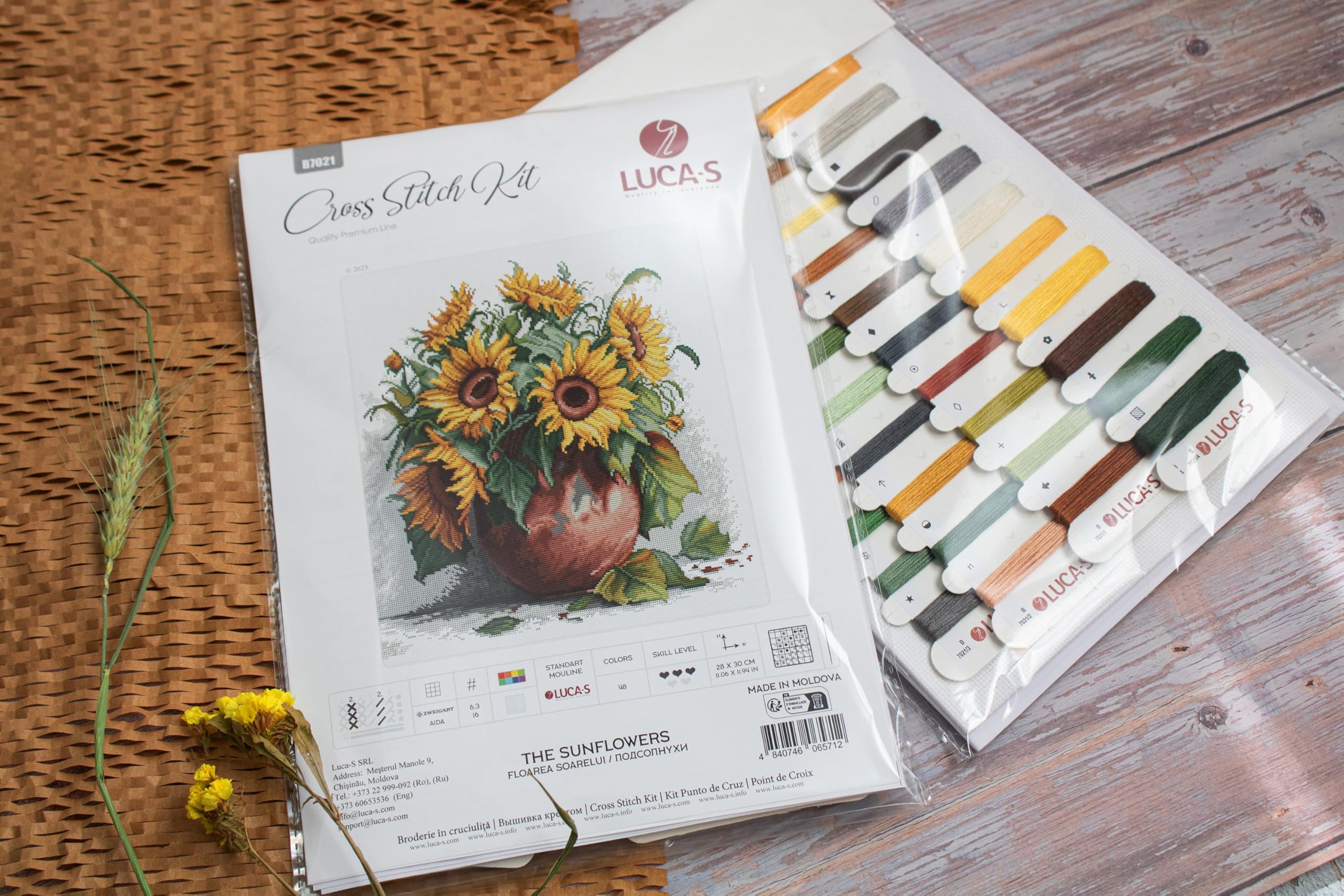 Luca-S Cross Stitch Kit, The Sunflowers,Counted Cross Stitch Kit for Adults, Embroidery Kit, B7021 - Image 3