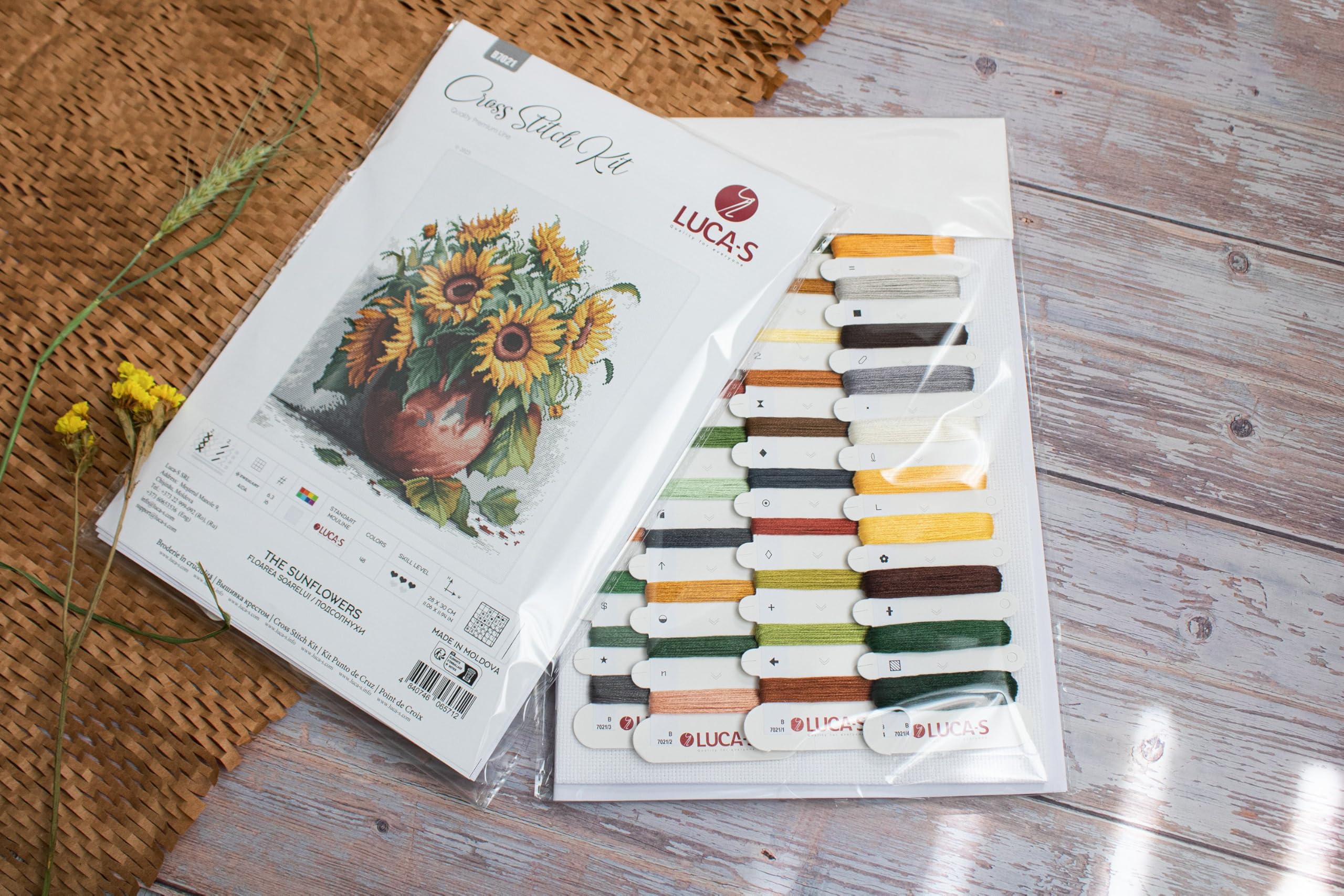 Luca-S Cross Stitch Kit, The Sunflowers,Counted Cross Stitch Kit for Adults, Embroidery Kit, B7021 - Image 4