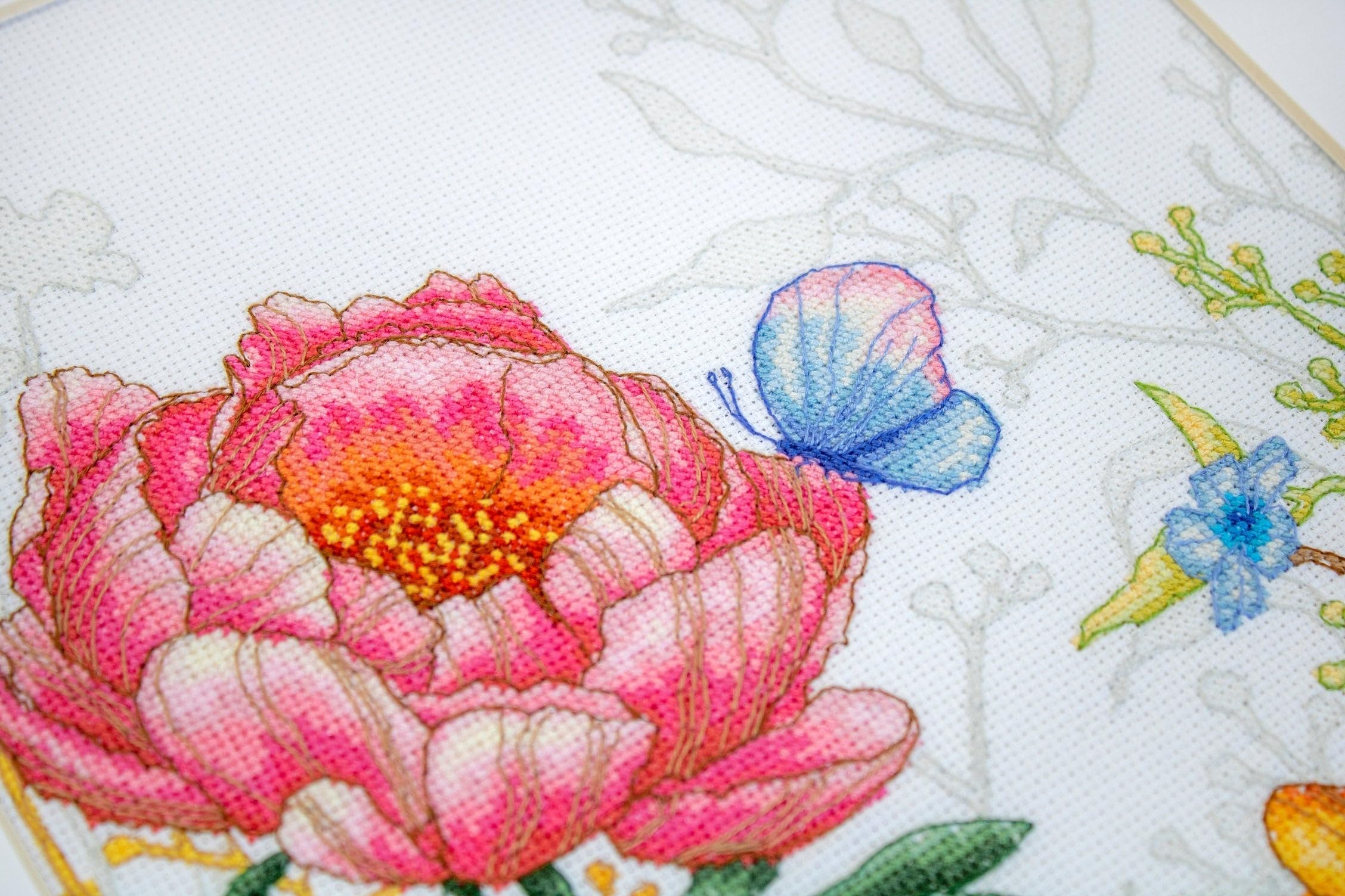 Luca-S Flowers and Butterflies - Cross Stitch Kit - Image 5