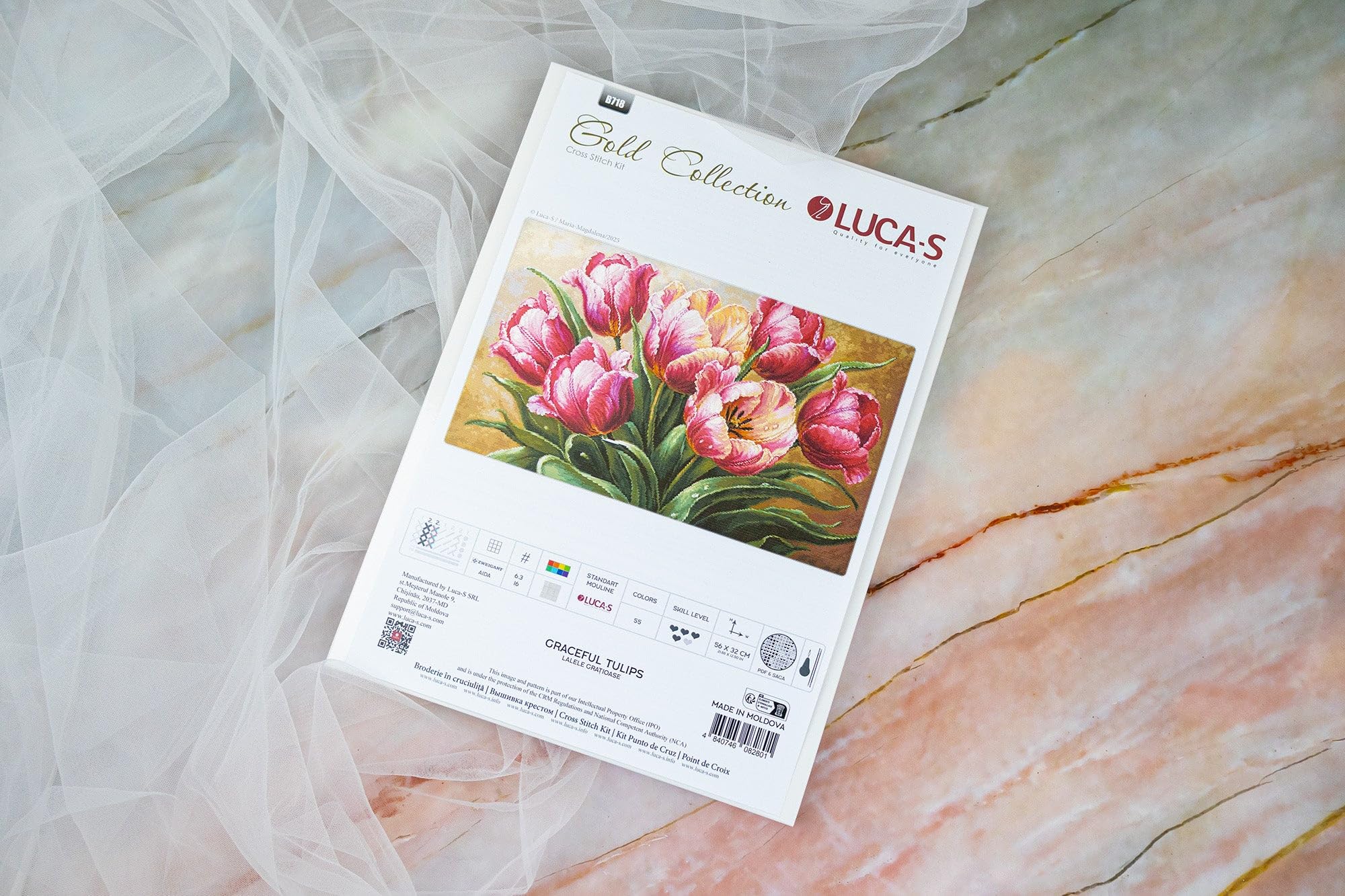 Luca-S Graceful Tulips Counted Cross-Stitch Kit - Image 2
